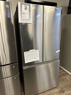 Samsung Bespoke 33in Wide 25cu.ft Refrigerator Take It Home Today $0 Initial Payment Read Description