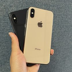 iPhone XS Max 64gb Unlocked $279 Each 