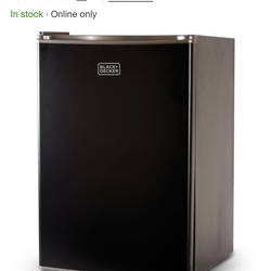 Mini fridge black and decker 2.5 cu ft