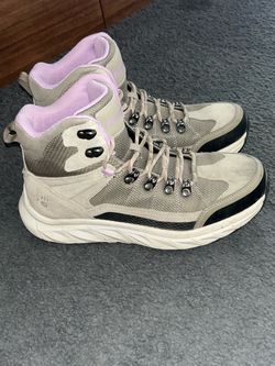 Bearpaw Corsica taupe/ lavender women’s hiking boots