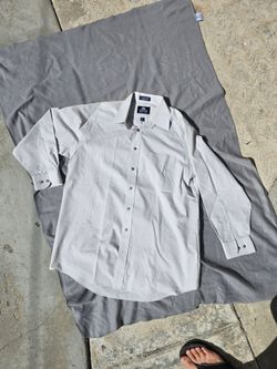 Men's Stafford  Light Gray Long Sleeve Button-Down Shirt Large neck size 16 1/2 sleeve 32 33