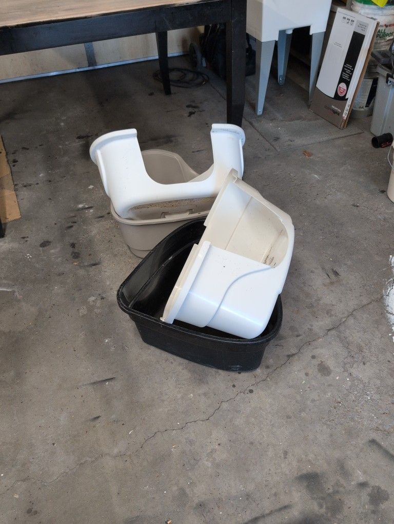 Free Cat Litter Box With Top