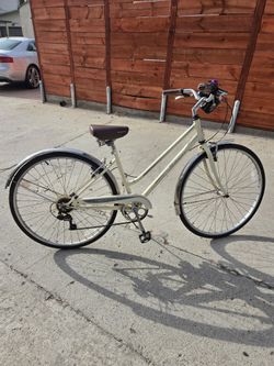 Woman bike, teen bike