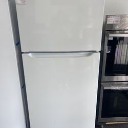 New FRIGIDAIRE 18.3 Cu. Ft. Top Freezer
