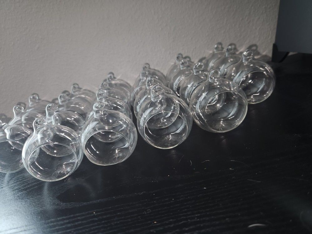 20 Hanging Tea Light Holders