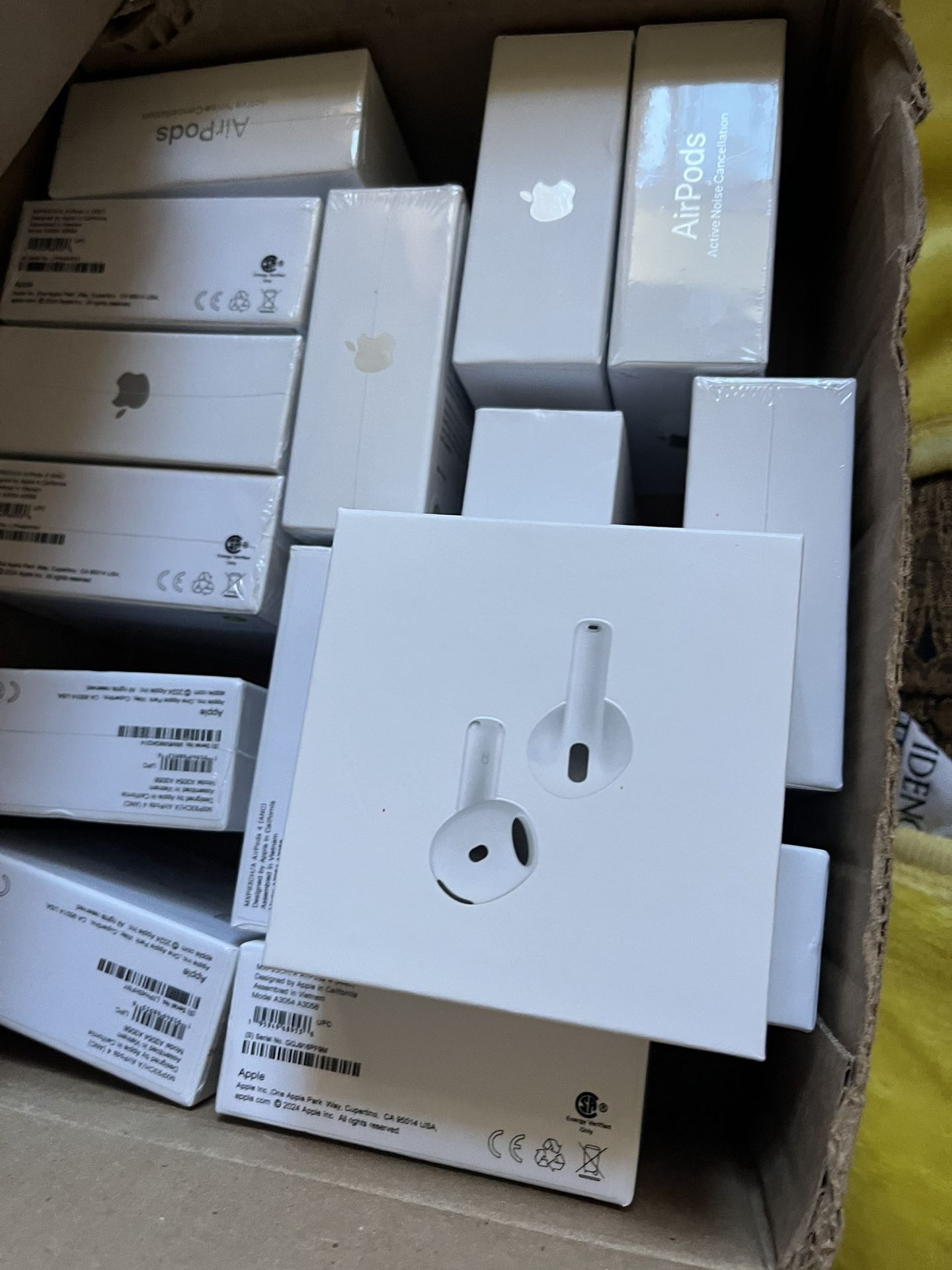 AirPods 4 Noise Cancellation