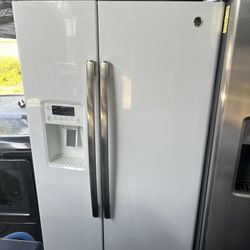 Ge And Whirlpool Fridge / Working Perfect / 1 Month Warranty 