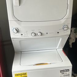 GE 27 Inch Wide 3.8 cu. ft. Washer 5.9 cu. ft. Gas Dryer Laundry Center