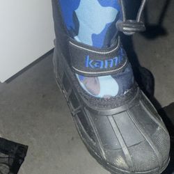 Snowboots Size 12 Kids 