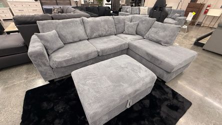 SECTIONAL WITH OTTOMAN