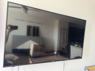 55” Hisense TV