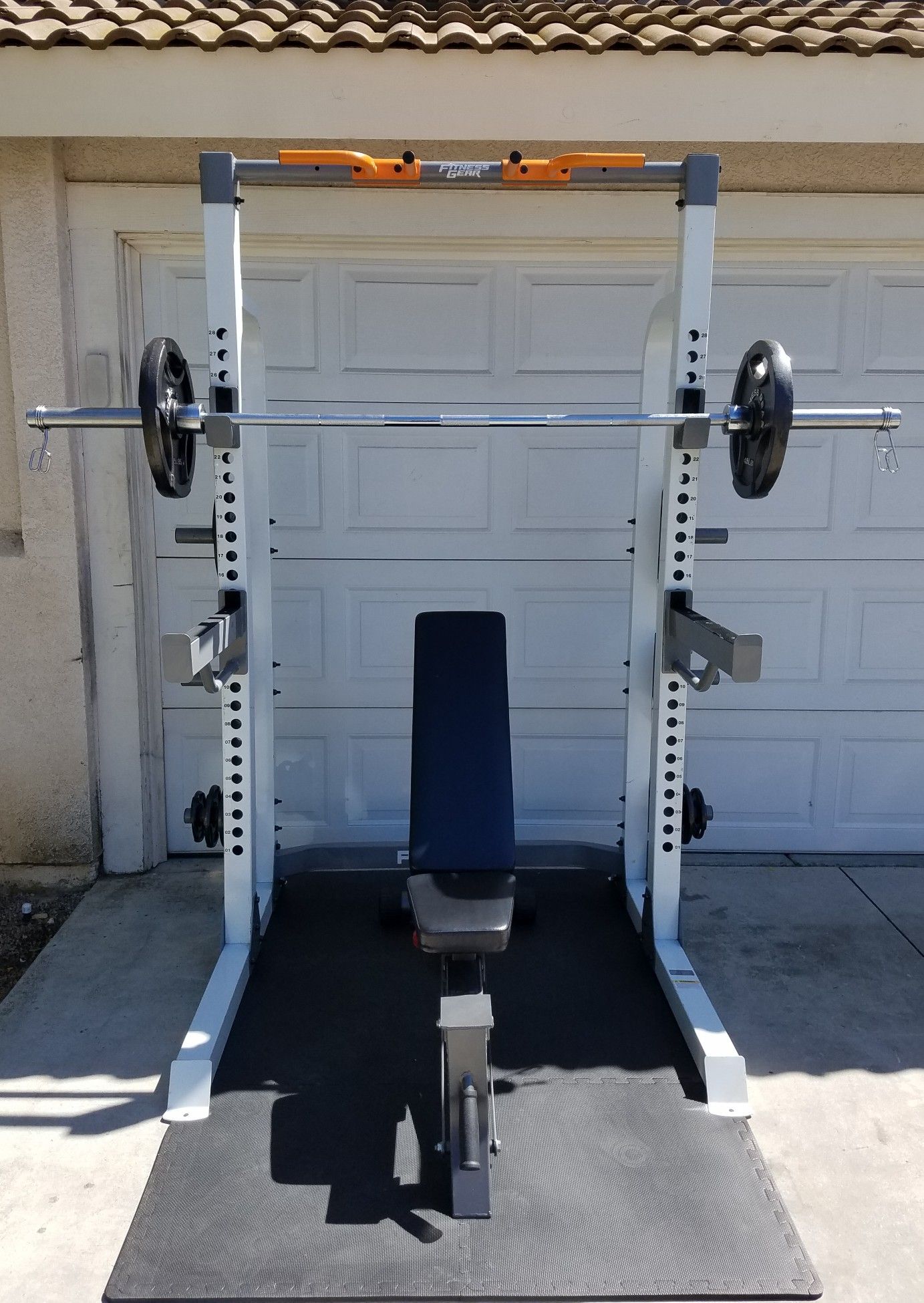 OLYMPIC WEIGHT GYM SET-UP