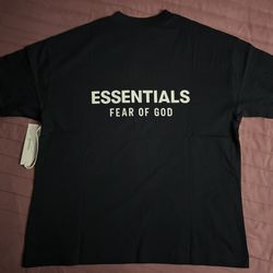 Essentials Tee Black/white Size Medium 