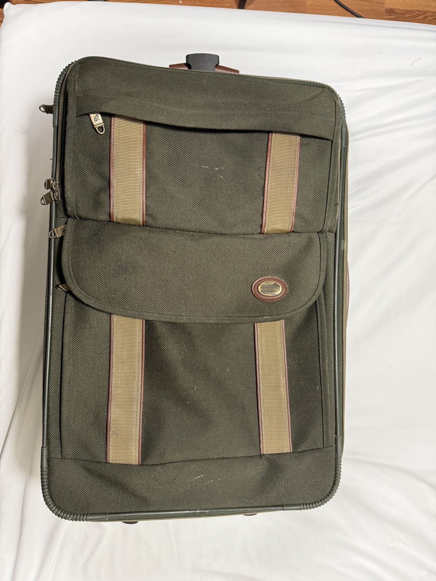 Suitcase in good condition