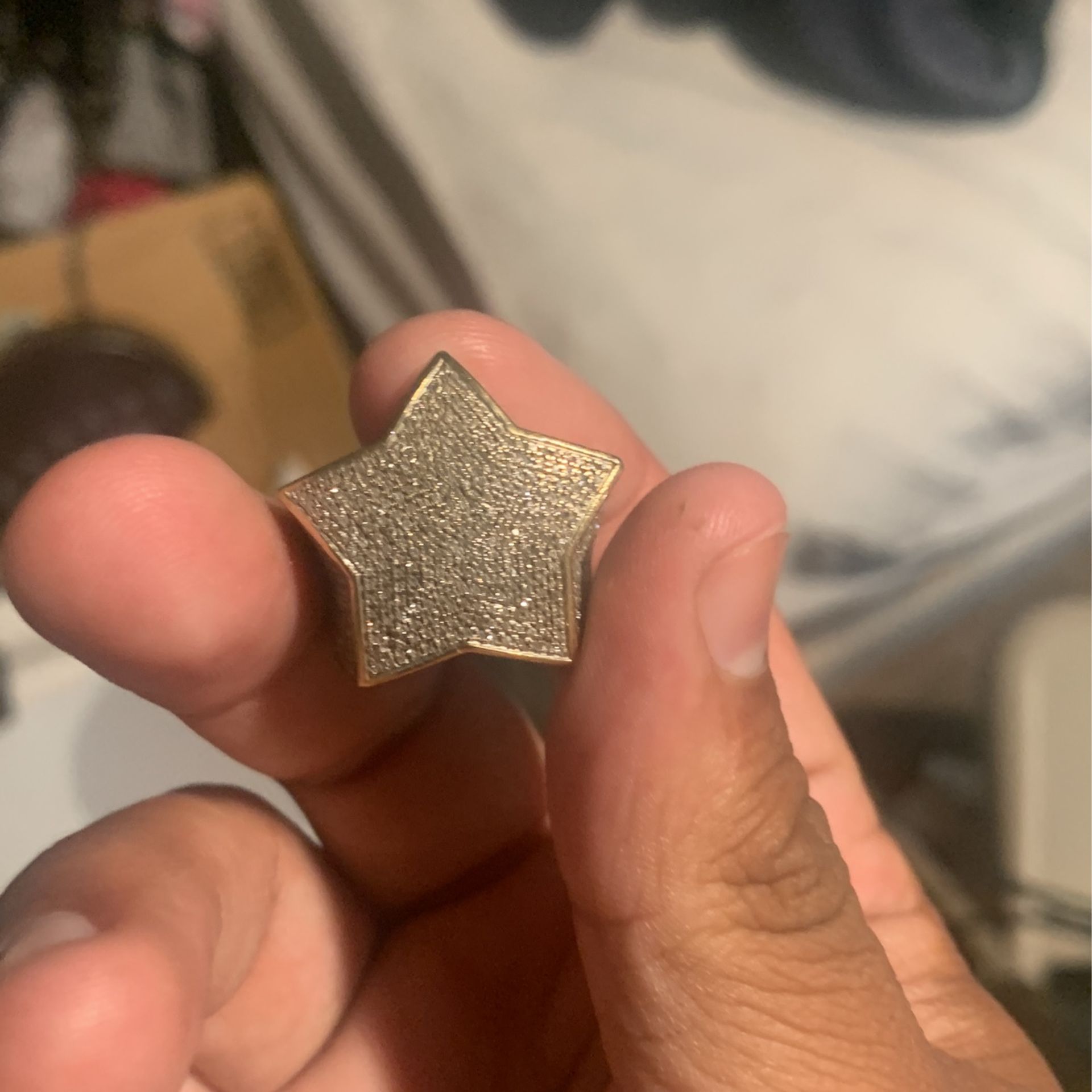 10kt Gold 2ct Of Diamonds Star Ring