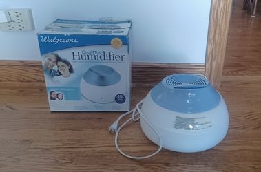 Humidifier, Walgreens Cool Mist 1.2 gallon capacity