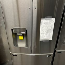 New In Box Lg French Style Stainless Steel Full Size Refrigerator 