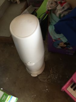 Diaper genie just needs to be wiped down
