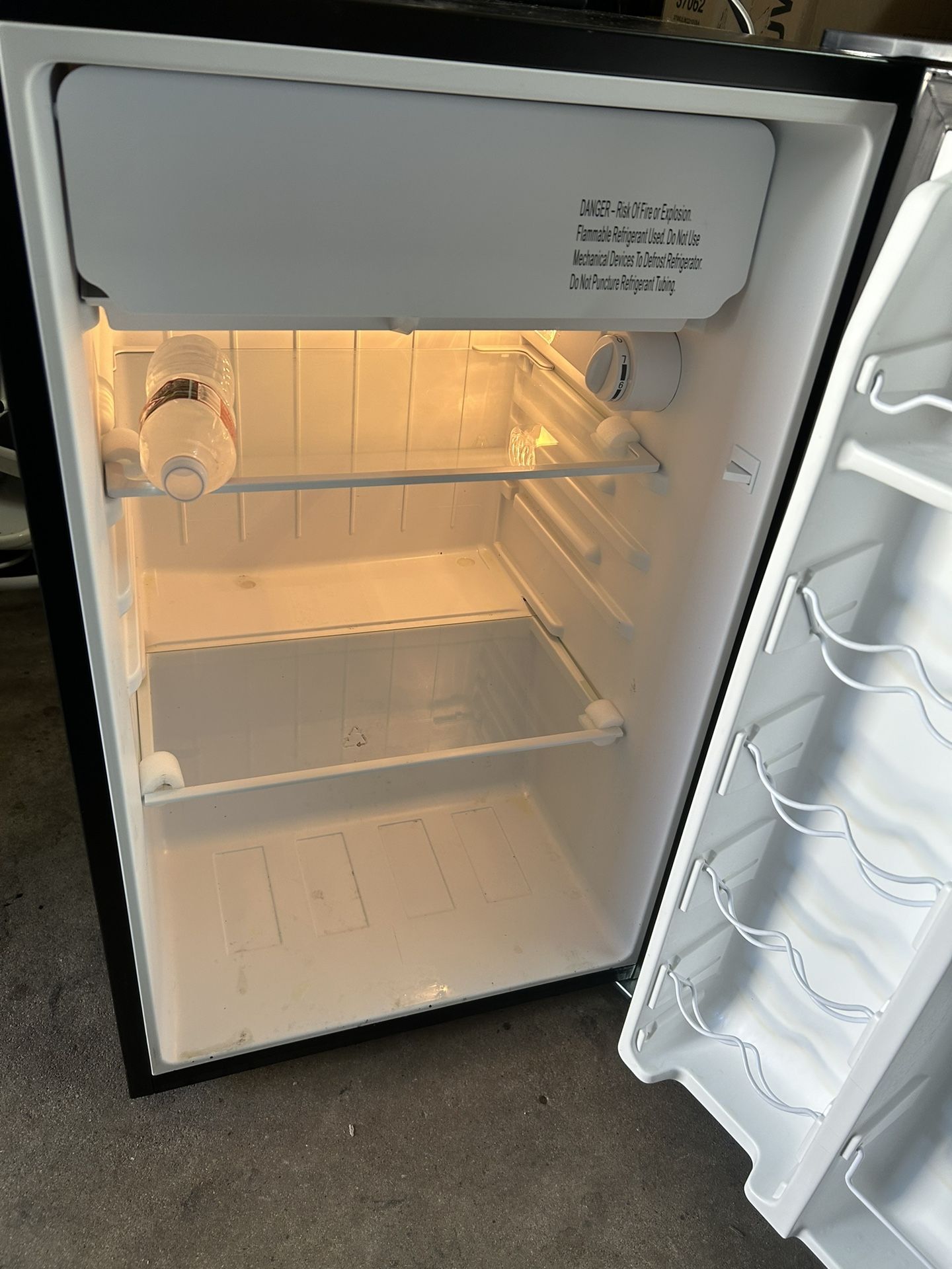 Whirlpool, Mini Fridge for Sale in Dallas, TX OfferUp