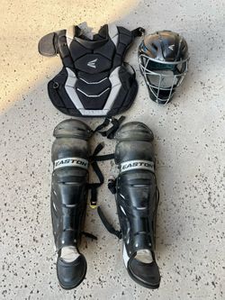 Easton Adult 15+ Catchers Gear & Bag