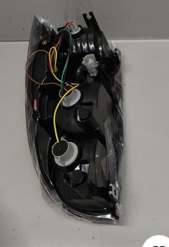 05-15 Tacoma - Driver Side Tail Light
