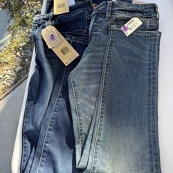 Women’s Size 27 Jeans 