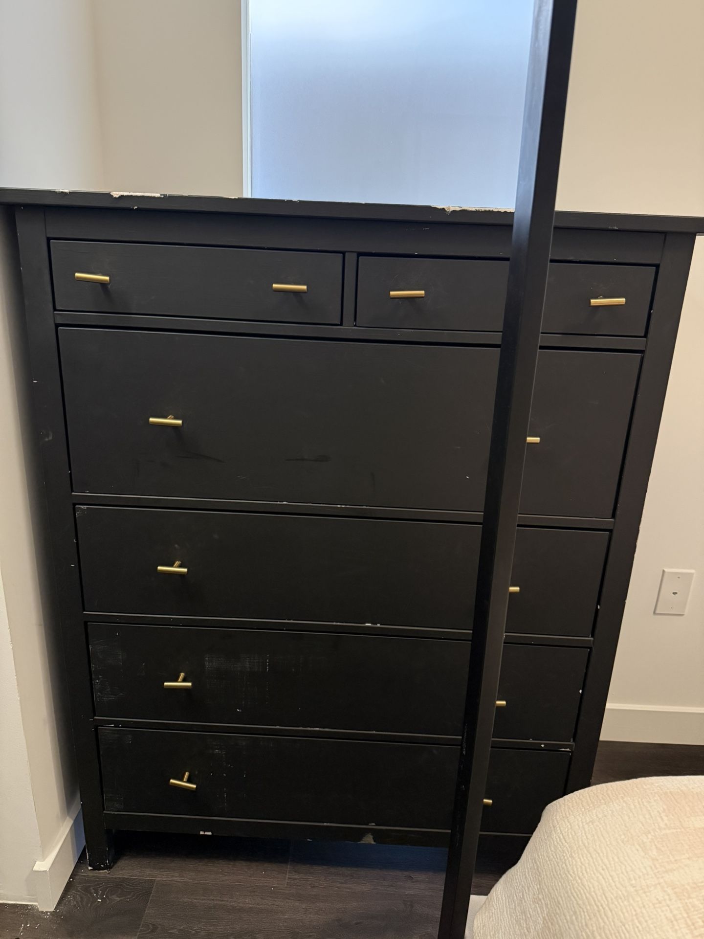 Black Chest of Drawers 
