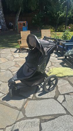 2108 BOB Revolution pro Stroller with accessories