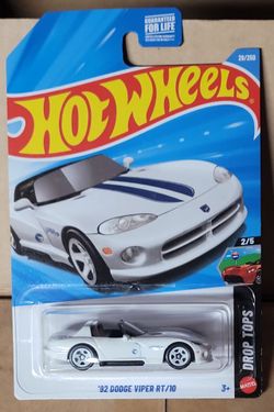 Hot Wheels Treasure Hunt '92 Dodge Viper RT/10
