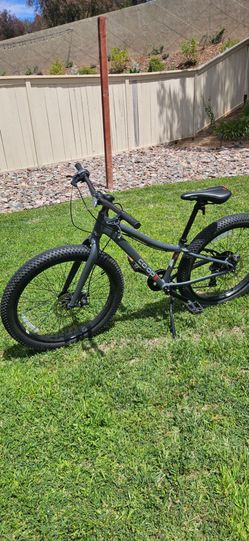 Co op rev 24 kids mountain bike