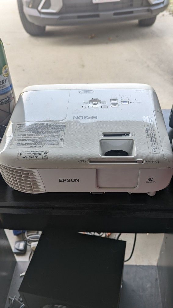 Epson 880 Projector