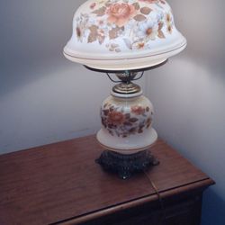 GONE WITH THE WIND FLORAL HAND-PAINTED PARLOR LAMP MATCHING TOP AND BOTTOM GLOBES