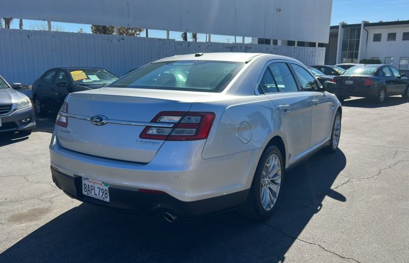 2013 Ford Taurus