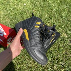 Jordan 12 retro 'Black Taxi'	9.5 MENS 