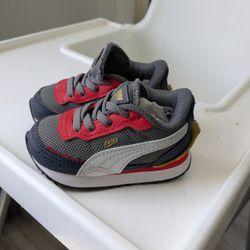 Puma Sneakers