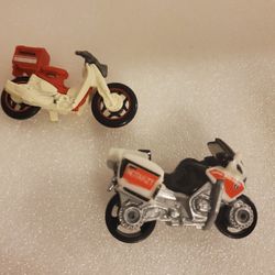 Hotwheels Moto Honda Super Cub Custom Red And White And MATCHBOX BMW MOTORCYCLE