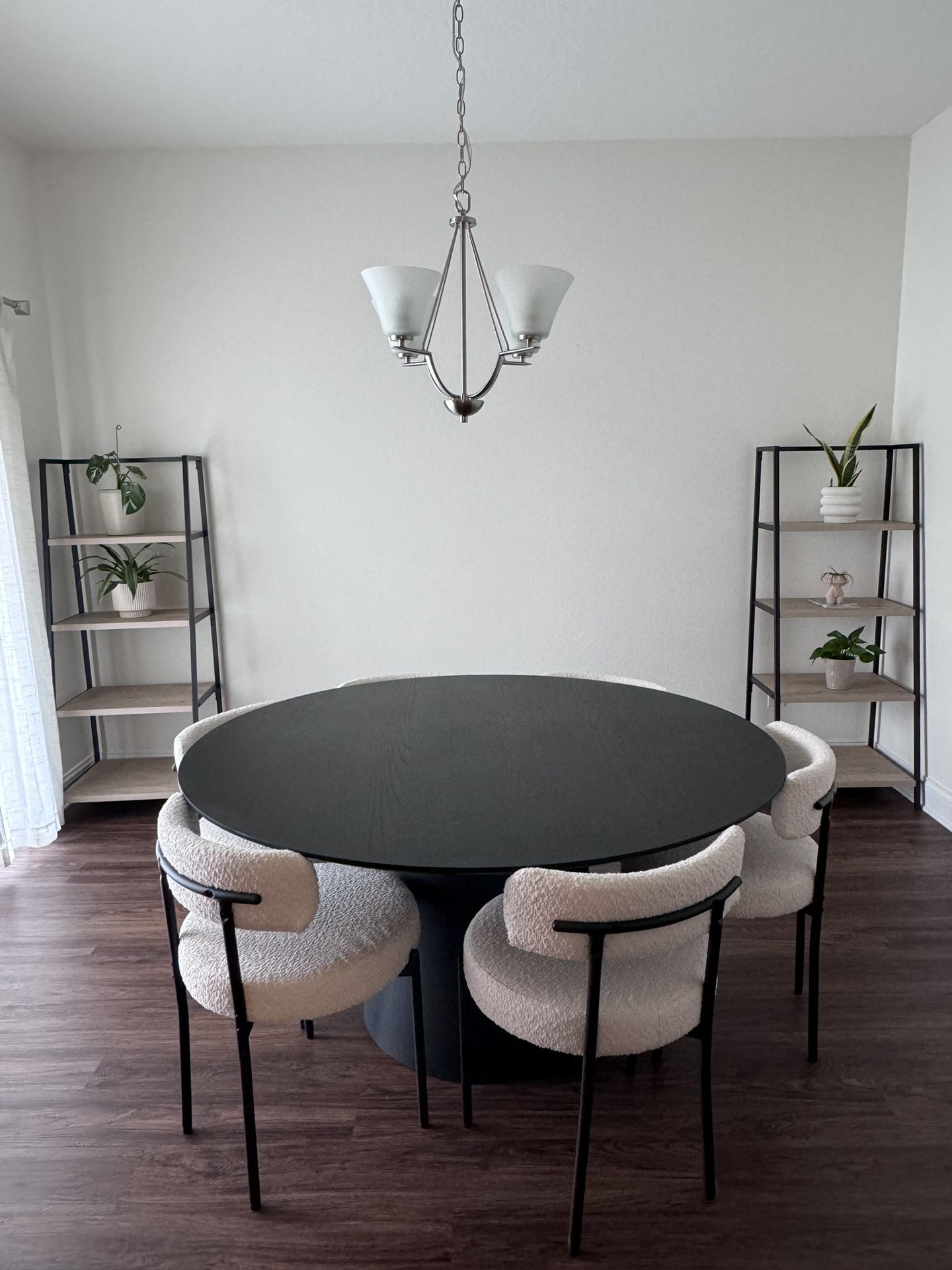59” Black Round Dining Table And Chairs 