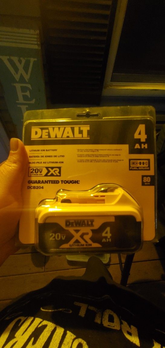 Dewalt Max XR 20V 4 AH Battery