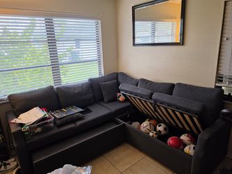 Sectional couch
