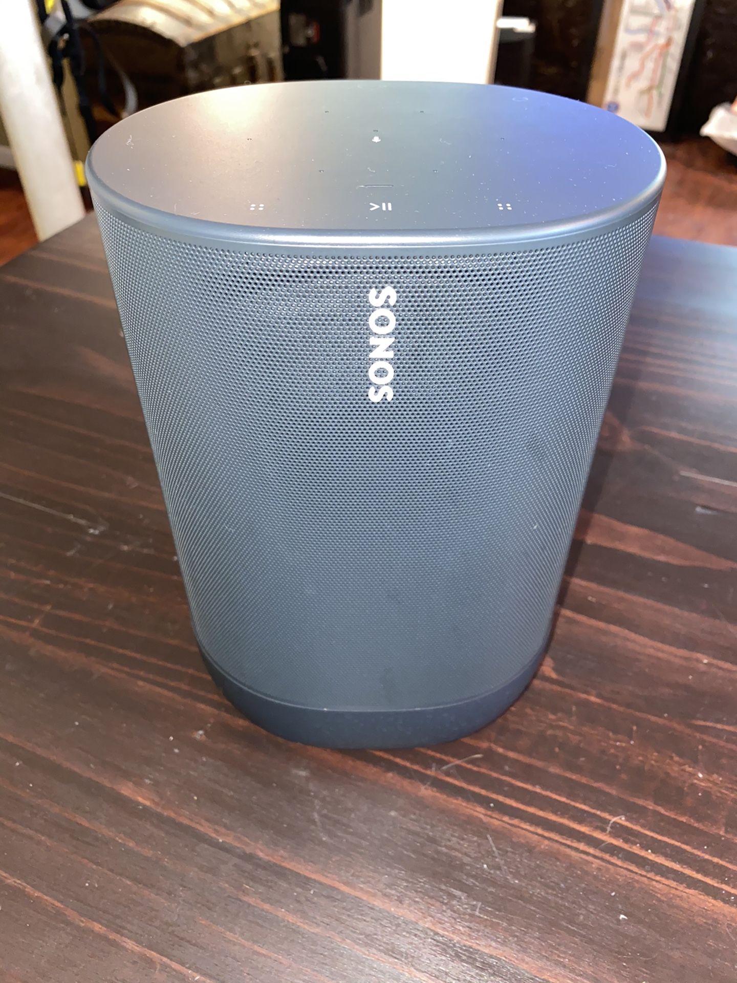 Sonos Move with charger