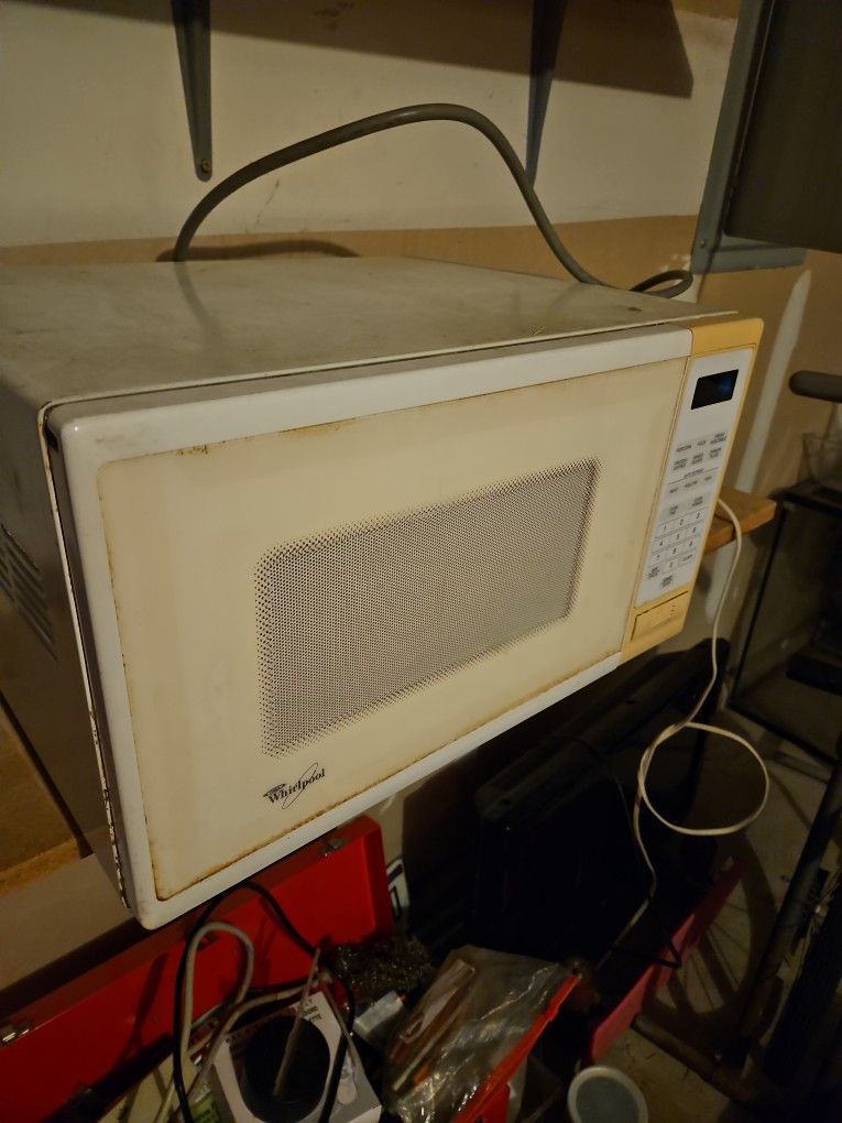 Whirlpool Microwave 