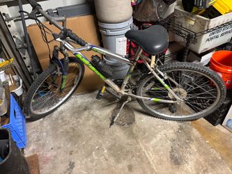 Huffy Kalin Pro 26” aluminum mountain bike