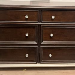 Bedroom Dresser Set- Pick Up 4/27
