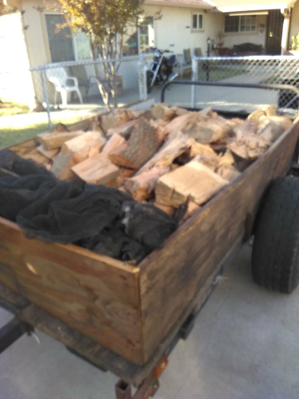 Hard and heavy fire wood, seasoned & deliverd