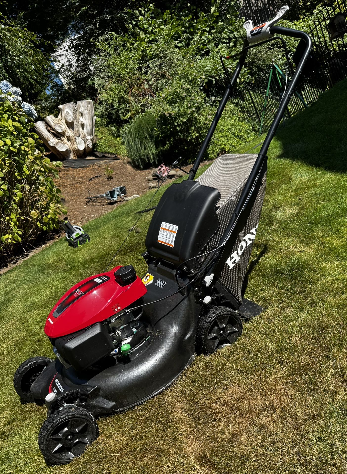 Honda HRN216 Lawn mower And Ryobi Outdoor Power Tools