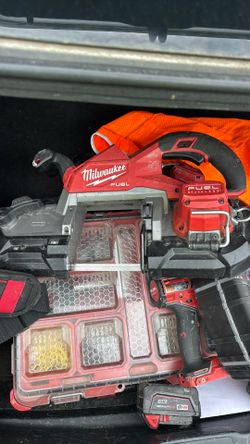 Milwaukee bandsaw