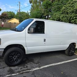 2011 Ford E-250
