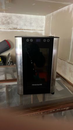 Frigidaire 6 Bottle Stainless Steel Wine Cooler Black
