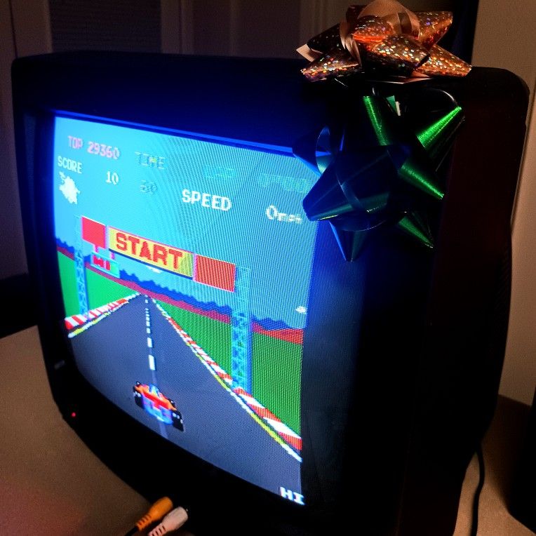 CRT Television Sharp Corporation Model 13hm60 From September 96 This TV Is 28 Years Old And Runs Like New Perfect For Video Game Rare Picture Is Nice!