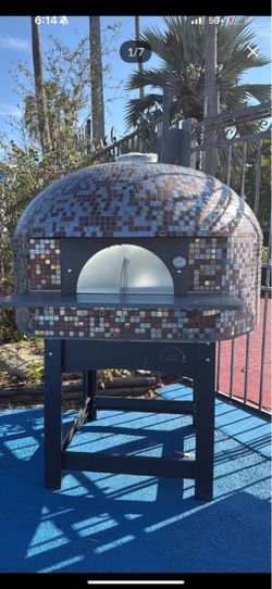 Mosaic Tile Wood-Fired Outdoor Pizza Oven